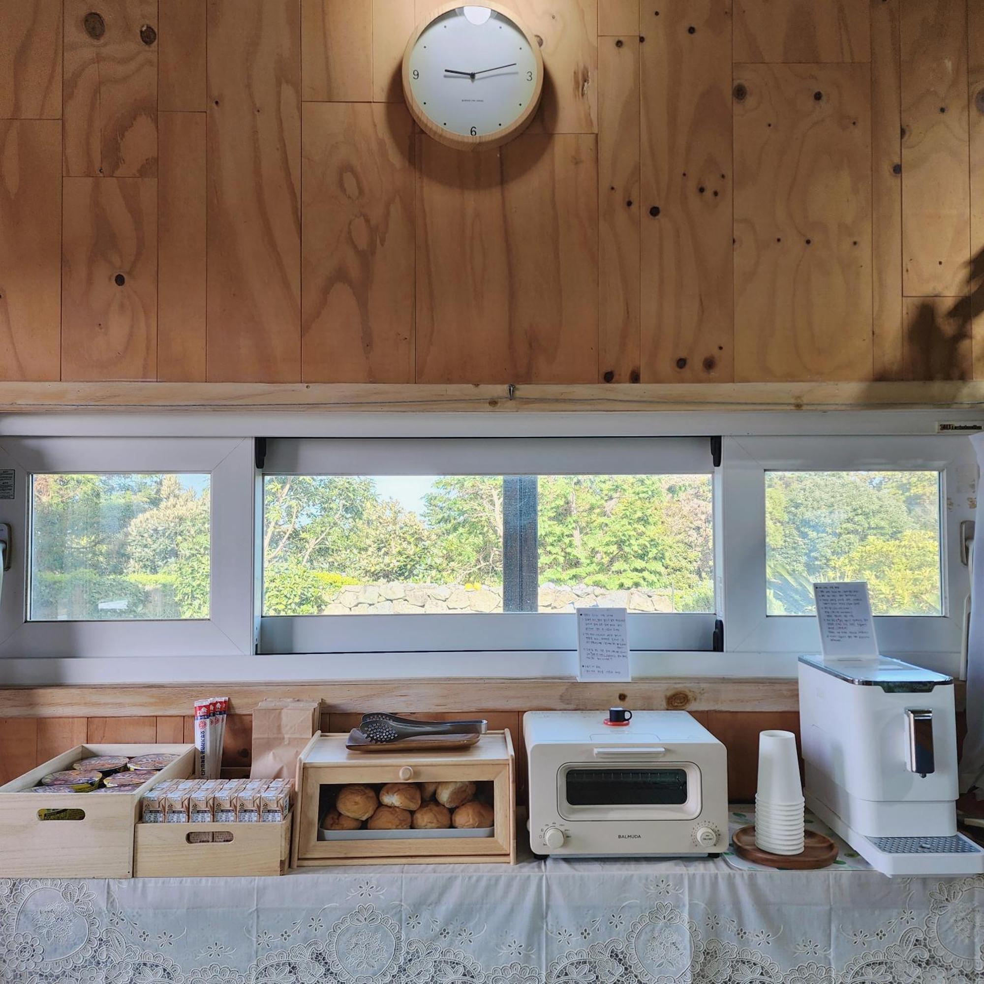 Jeju 542 Pension Seogwipo Extérieur photo