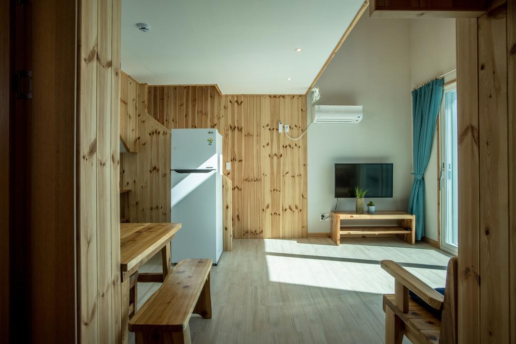 Jeju 542 Pension Seogwipo Chambre photo